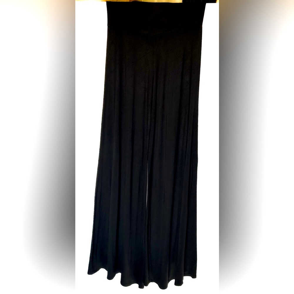 Made by Johnny, black knit, wide leg pants. Size: L
